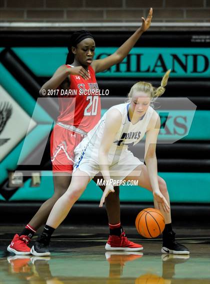 Thumbnail 3 in St. John's vs. Grandview (NIKE Tournament of Champions) photogallery.