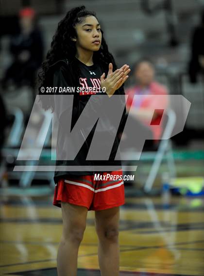 Thumbnail 2 in St. John's vs. Grandview (NIKE Tournament of Champions) photogallery.