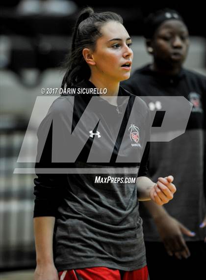 Thumbnail 2 in St. John's vs. Grandview (NIKE Tournament of Champions) photogallery.