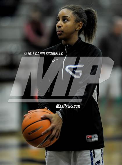 Thumbnail 1 in St. John's vs. Grandview (NIKE Tournament of Champions) photogallery.