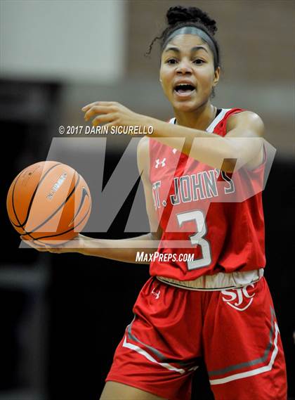 Thumbnail 3 in St. John's vs. Grandview (NIKE Tournament of Champions) photogallery.