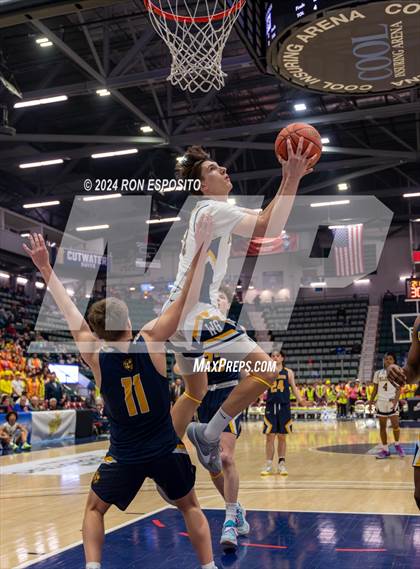 Thumbnail 1 in Our Lady of Lourdes vs West Genesee (NYSPHSAA Class AA Semifinal) photogallery.