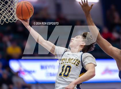 Thumbnail 2 in Our Lady of Lourdes vs West Genesee (NYSPHSAA Class AA Semifinal) photogallery.