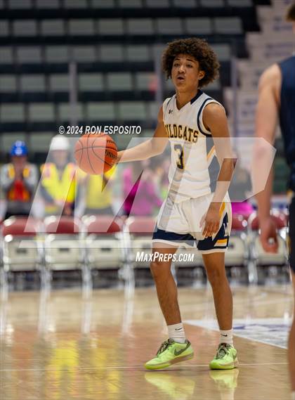 Thumbnail 2 in Our Lady of Lourdes vs West Genesee (NYSPHSAA Class AA Semifinal) photogallery.