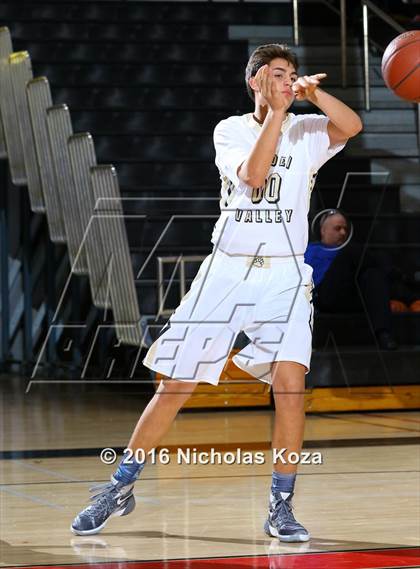 Thumbnail 3 in Grant vs. Golden Valley (Hart Tournament) photogallery.