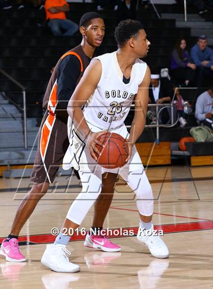 Thumbnail 3 in Grant vs. Golden Valley (Hart Tournament) photogallery.