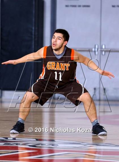 Thumbnail 3 in Grant vs. Golden Valley (Hart Tournament) photogallery.