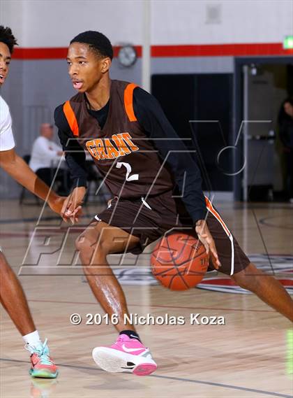 Thumbnail 3 in Grant vs. Golden Valley (Hart Tournament) photogallery.