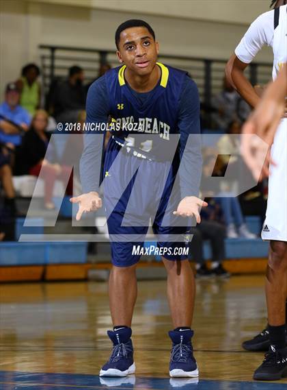 Thumbnail 3 in Millikan vs. King-Drew (MLK Day Showdown) photogallery.