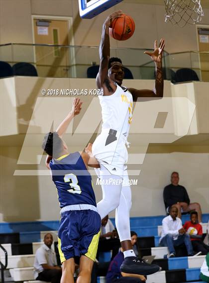 Thumbnail 3 in Millikan vs. King-Drew (MLK Day Showdown) photogallery.