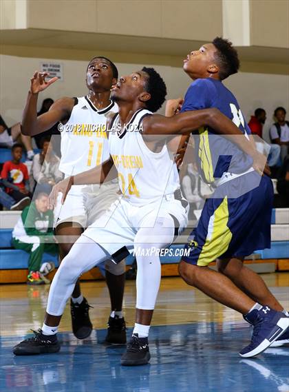 Thumbnail 2 in Millikan vs. King-Drew (MLK Day Showdown) photogallery.