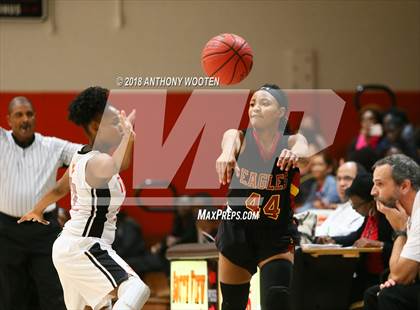 Thumbnail 3 in Douglas Byrd @ South View photogallery.