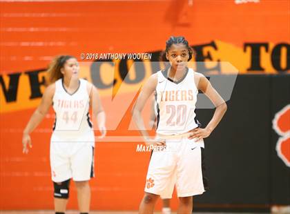 Thumbnail 2 in Douglas Byrd @ South View photogallery.