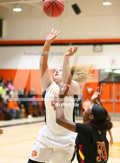 Thumbnail 3 in Douglas Byrd @ South View photogallery.