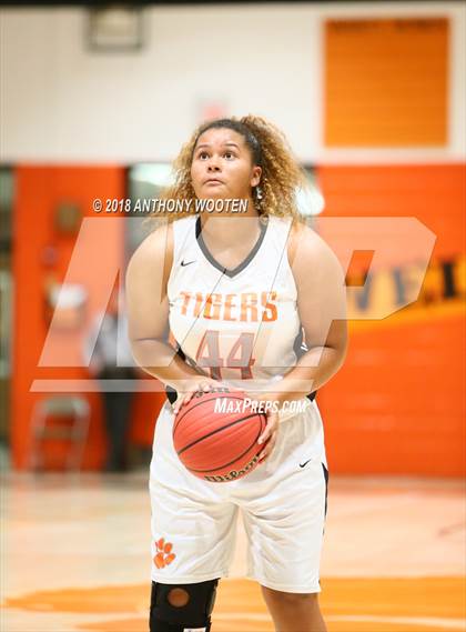 Thumbnail 3 in Douglas Byrd @ South View photogallery.