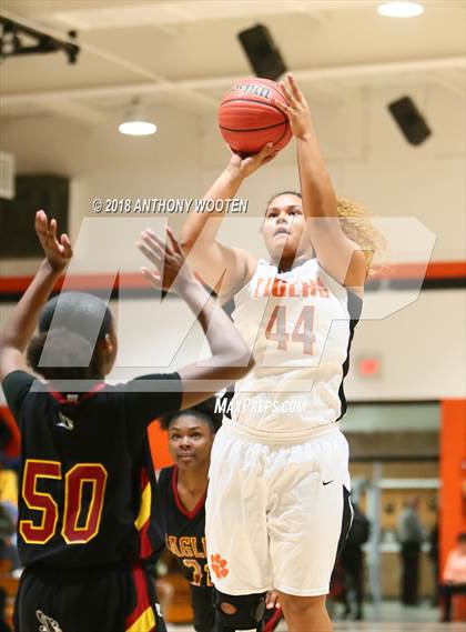 Thumbnail 1 in Douglas Byrd @ South View photogallery.