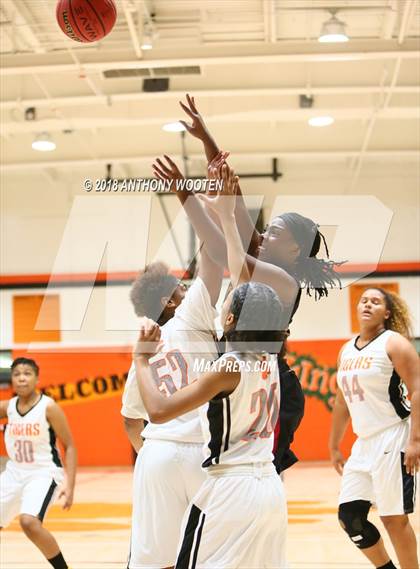 Thumbnail 1 in Douglas Byrd @ South View photogallery.