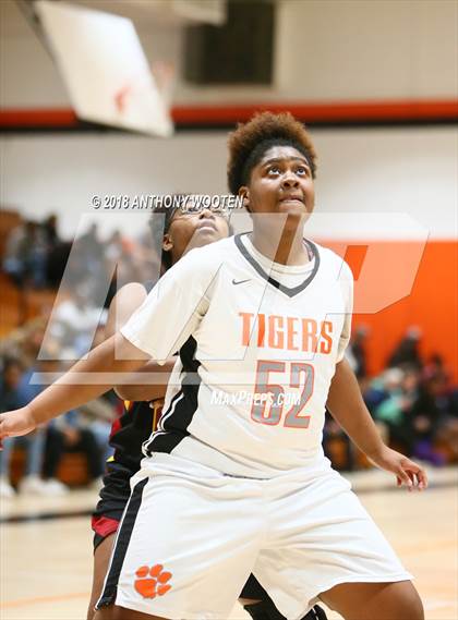 Thumbnail 3 in Douglas Byrd @ South View photogallery.