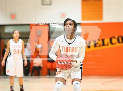 Thumbnail 2 in Douglas Byrd @ South View photogallery.