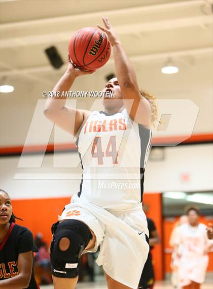 Thumbnail 1 in Douglas Byrd @ South View photogallery.