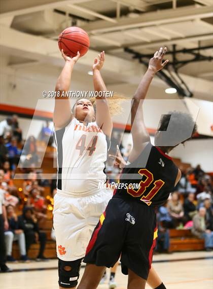 Thumbnail 2 in Douglas Byrd @ South View photogallery.