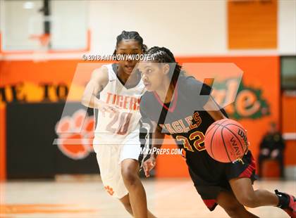 Thumbnail 2 in Douglas Byrd @ South View photogallery.