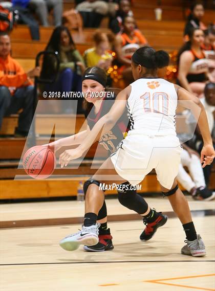 Thumbnail 3 in Douglas Byrd @ South View photogallery.
