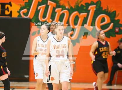 Thumbnail 1 in Douglas Byrd @ South View photogallery.