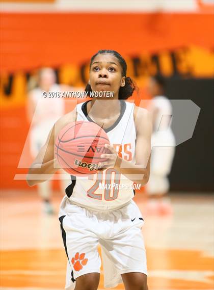 Thumbnail 1 in Douglas Byrd @ South View photogallery.