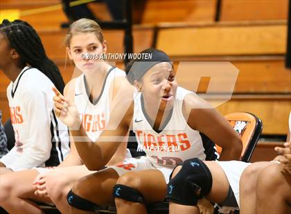 Thumbnail 3 in Douglas Byrd @ South View photogallery.
