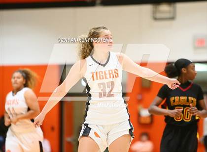 Thumbnail 3 in Douglas Byrd @ South View photogallery.