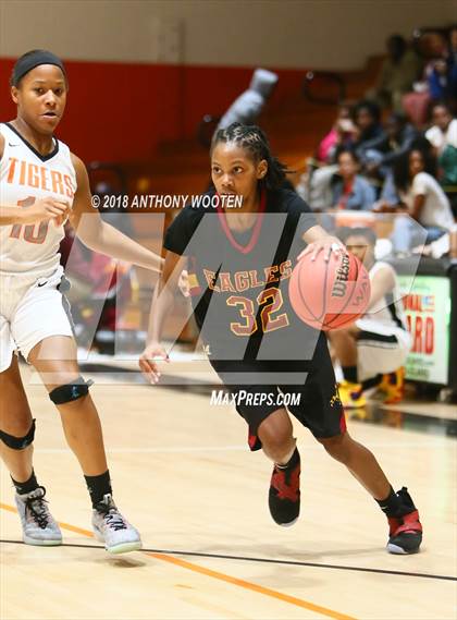 Thumbnail 1 in Douglas Byrd @ South View photogallery.
