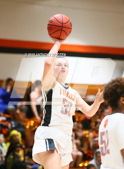 Thumbnail 1 in Douglas Byrd @ South View photogallery.