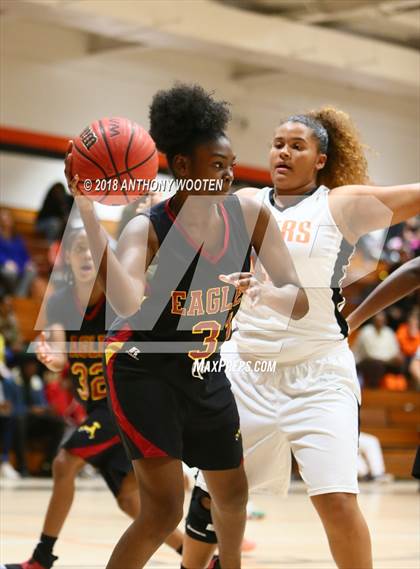 Thumbnail 2 in Douglas Byrd @ South View photogallery.