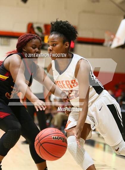 Thumbnail 1 in Douglas Byrd @ South View photogallery.