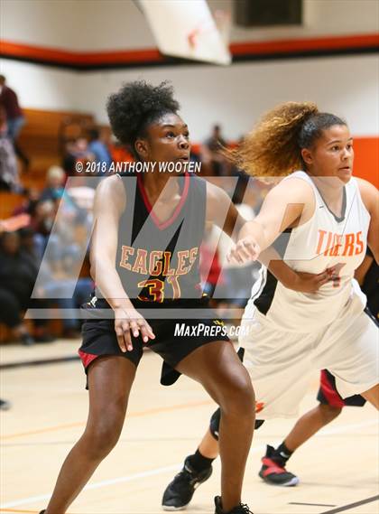 Thumbnail 1 in Douglas Byrd @ South View photogallery.