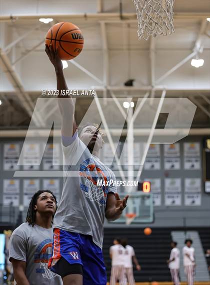 Thumbnail 3 in Whiteville vs. Lumberton (2023 Robeson County Shootout) photogallery.