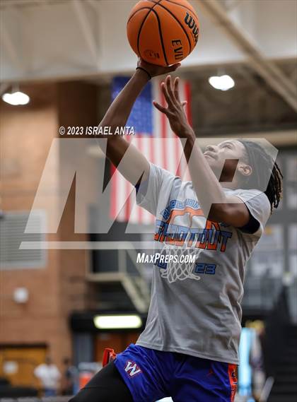 Thumbnail 2 in Whiteville vs. Lumberton (2023 Robeson County Shootout) photogallery.