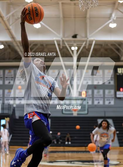 Thumbnail 1 in Whiteville vs. Lumberton (2023 Robeson County Shootout) photogallery.