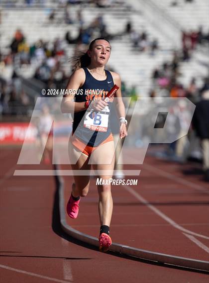 Thumbnail 3 in Penn Relays (Distance Medley) photogallery.