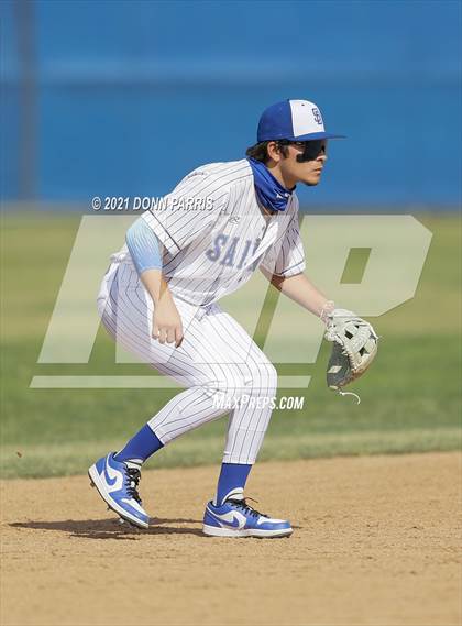 Thumbnail 3 in Bonita @ San Dimas photogallery.