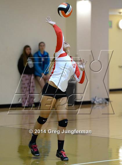 Thumbnail 1 in San Rafael vs. California School for the Deaf (Nor-Cal Invitational ) photogallery.
