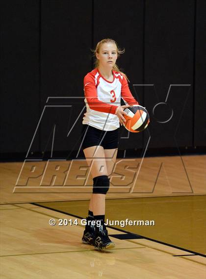 Thumbnail 2 in San Rafael vs. California School for the Deaf (Nor-Cal Invitational ) photogallery.