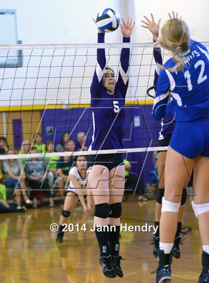 Thumbnail 3 in O'Gorman vs. Durango (Durango Fall Classic) photogallery.