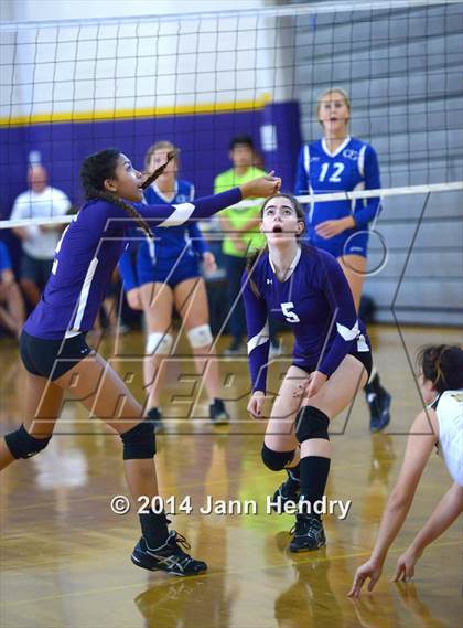Thumbnail 2 in O'Gorman vs. Durango (Durango Fall Classic) photogallery.