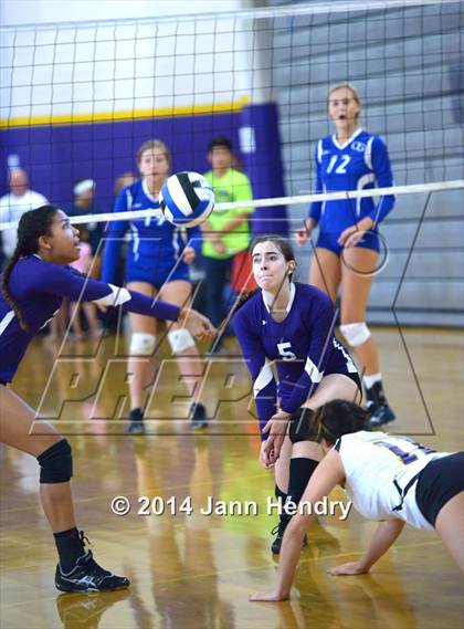 Thumbnail 1 in O'Gorman vs. Durango (Durango Fall Classic) photogallery.