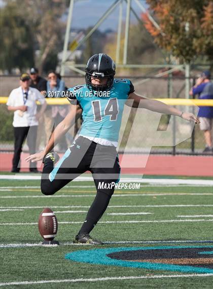 Thumbnail 1 in Christopher vs Alisal (CIF CCS D4 SemifFinal) photogallery.
