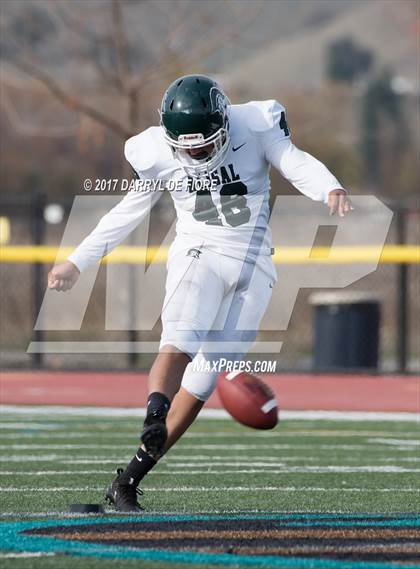 Thumbnail 3 in Christopher vs Alisal (CIF CCS D4 SemifFinal) photogallery.