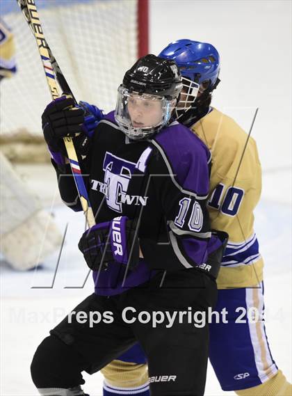 Thumbnail 2 in Tri-Town vs. Newtown (CIAC DIII Semifinal) photogallery.
