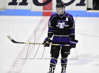 Thumbnail 2 in Tri-Town vs. Newtown (CIAC DIII Semifinal) photogallery.
